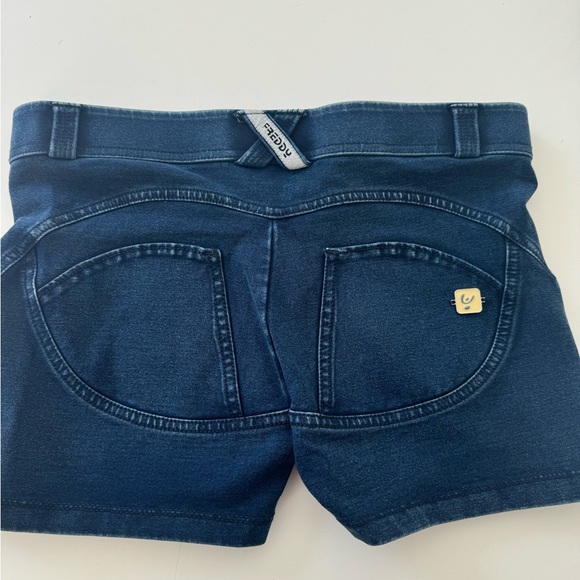 Freddy WR UP NWT Jean shorts Sz XS - Picture 3 of 3